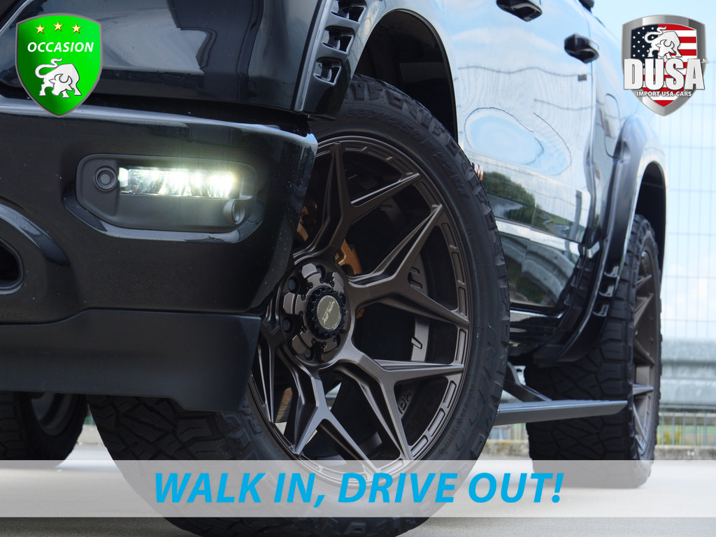 56324085-1.jpg